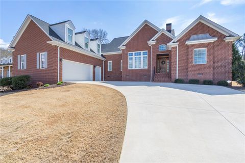 304 Merriman Trail