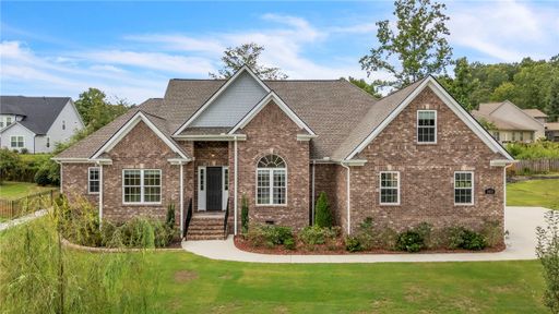 1015 Winmar Drive active home in Brookstone Meadows, Anderson, SC