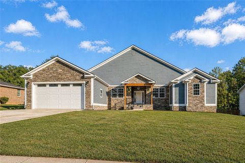 Homes in Regency Park, Anderson