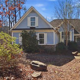 103 Oak Crest Circle