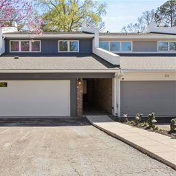 214 Holiday E Avenue