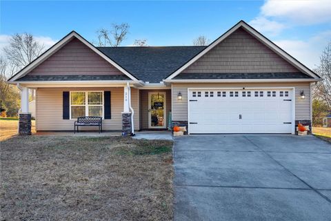 210 Rhoe Circle