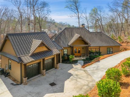 827 Top Ridge Drive