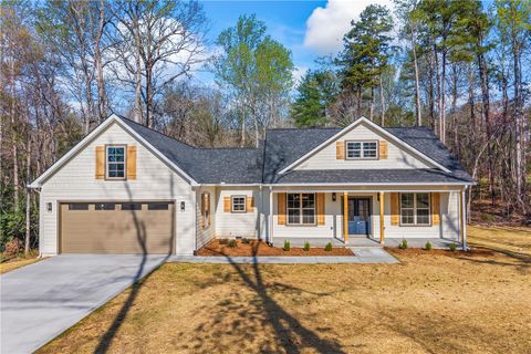 437 Falcons Lair West Drive sold home in Falcons Lair West, Walhalla, SC