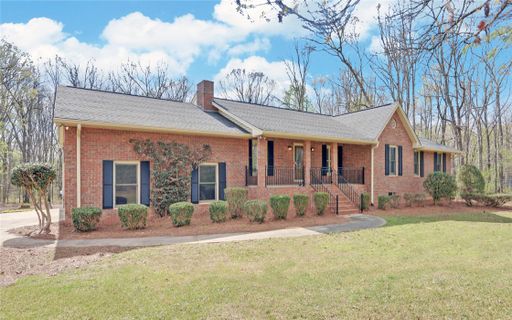 197 Woodland Way