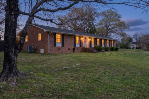 300 N Green Street