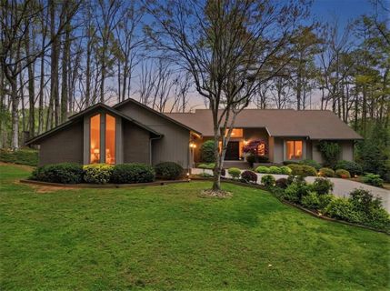 Homes in Stonehaven, Seneca