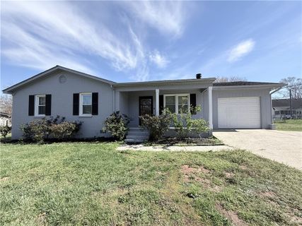 24 Cherrylane Drive sold home in Farmington Acre, Greenville, SC