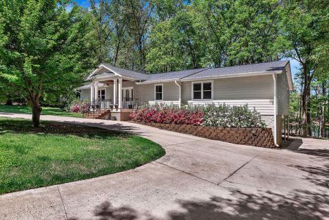 400 Paradise Circle sold home in Paradise Point, Townville, SC