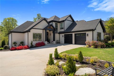 Previously sold for $965,000