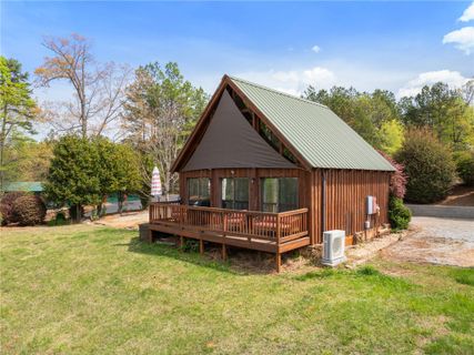 1 Kitty Hawk Lane active home in Harbor View Of Keowee, Six Mile, SC