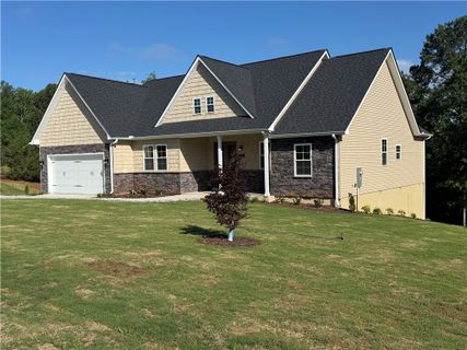 711 Hidden Falls Drive active home in Hidden Falls, West Union, SC