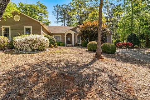 3607 Rocky Creek Drive active home in Cross Creek Plantation, Seneca, SC