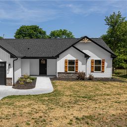 105 Leon Drive