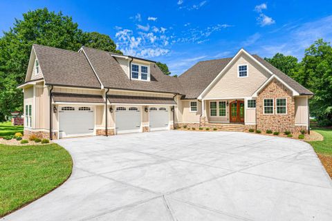 707 Vickery Street Extension active home in Lake Hartwell, Hartwell, GA