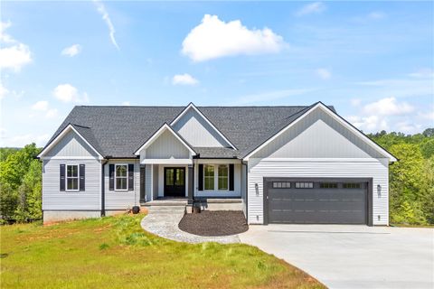 705 Comet View Court pending home in Willow Creek Highway 11, Westminster, SC