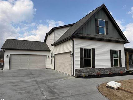 202 Old Glory Court active home in Legacy Farms, Pickens, SC