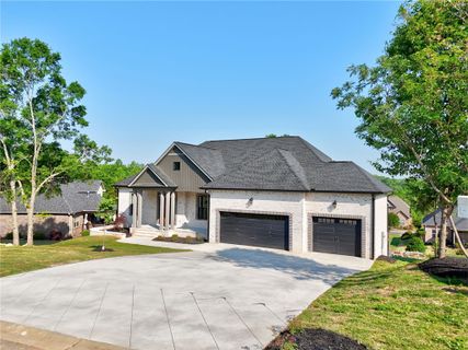 1027 Tuscany Drive active home in Tuscany, Anderson, SC