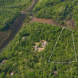 418 Pin Du Lac Drive