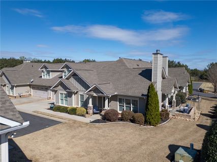 212 Meridian Way sold home in Preston Ridge, Seneca, SC