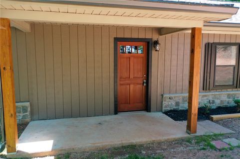629 Laurel Drive active home in Chickasaw Point, Westminster, SC