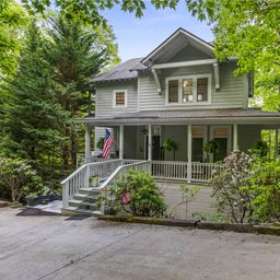 14 Woodbine Drive
