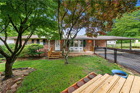 202 Kingsberry Drive sold home in Kingsberry Park, Easley, SC