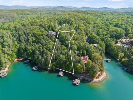 132 S Falls Road active home in The Reserve At Lake Keowee, Sunset, SC