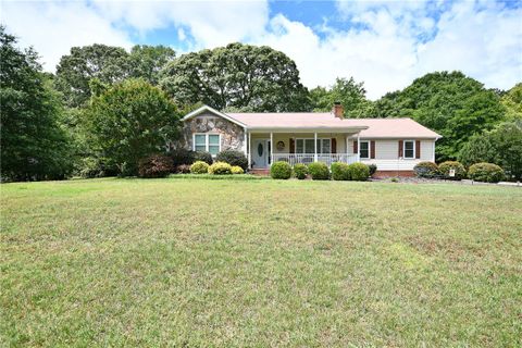 Homes in Sedgewood, Easley