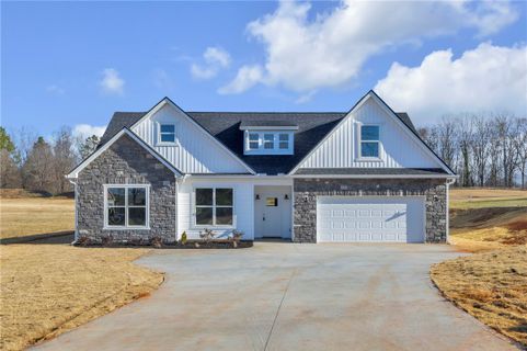 2009 Aberdeen Lane active home in Falcons Lair, Walhalla, SC