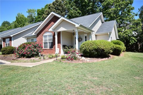 317 Woodruff Park Lane sold home in Townes At Woodruff Park, Simpsonville, SC