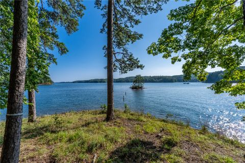 107 S Turtle Rock Road active home in The Reserve At Lake Keowee, Sunset, SC
