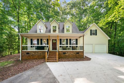 1321 S Arrowhead Drive active home in Chickasaw Point, Westminster, SC