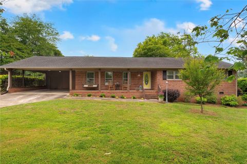 208 Hillandale Road pending home in Lakewood Height, Liberty, SC