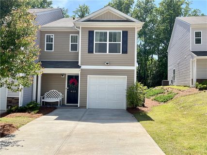 400 Oakmont Valley Trail active home in Townes At Oakmont, Seneca, SC