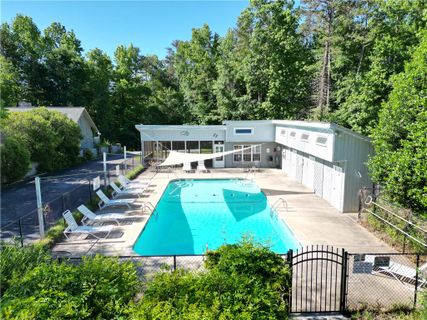 206 Cherokee Drive active home in Cherokee Bay, Fair Play, SC