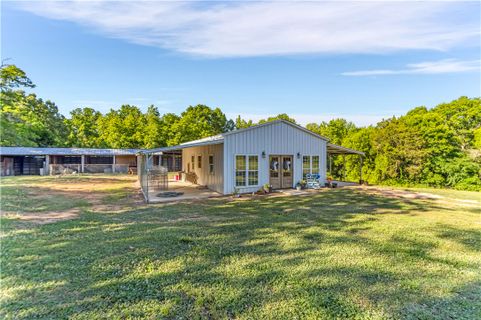 2528 Elberton Highway
