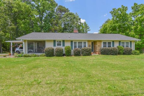 1801 Emerald Road