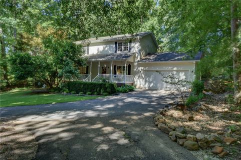 2011 Ridgeview Lane