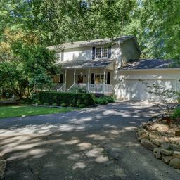 2011 Ridgeview Lane