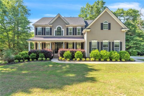 10 Modesto Lane active home in Coachman Plantation, Simpsonville, SC