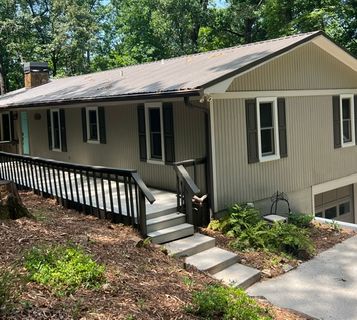11 Mizzen Lane active home in Keowee Key, Salem, SC