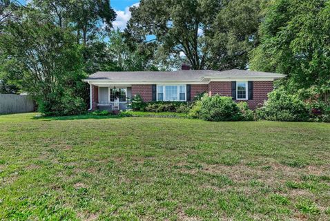 2700 Bellview Road active home in Bellview Estates, Anderson, SC