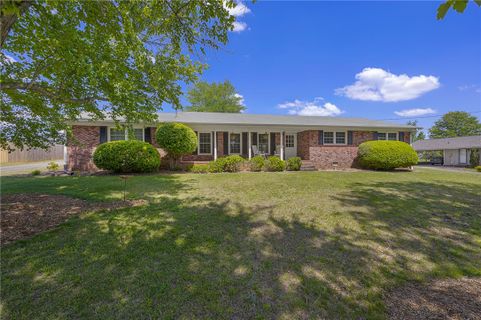 205 Meadow Lane active home in Wyatt Acres, Easley, SC