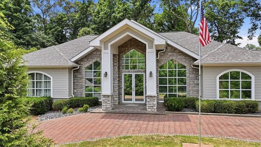 102 Greenleaf Lane active home in Middle Creek, Easley, SC