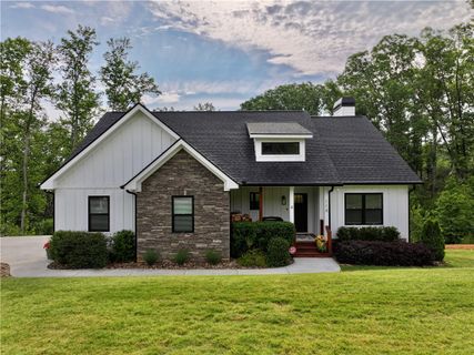118 Squirrel Point