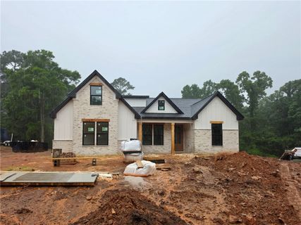516 Lakeside Drive