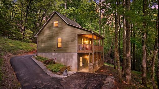 4 Matthews Creek Lane
