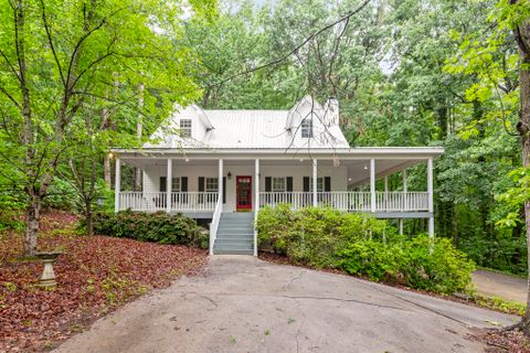 110 Woodcliff Road active home in Westlake, Westminster, SC