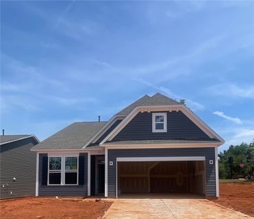 50 Halsey Street active home in Springwood Grove, Central, SC